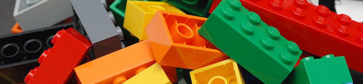 1024px-Lego_Color_Bricks-crop I can build a hat ... digital business